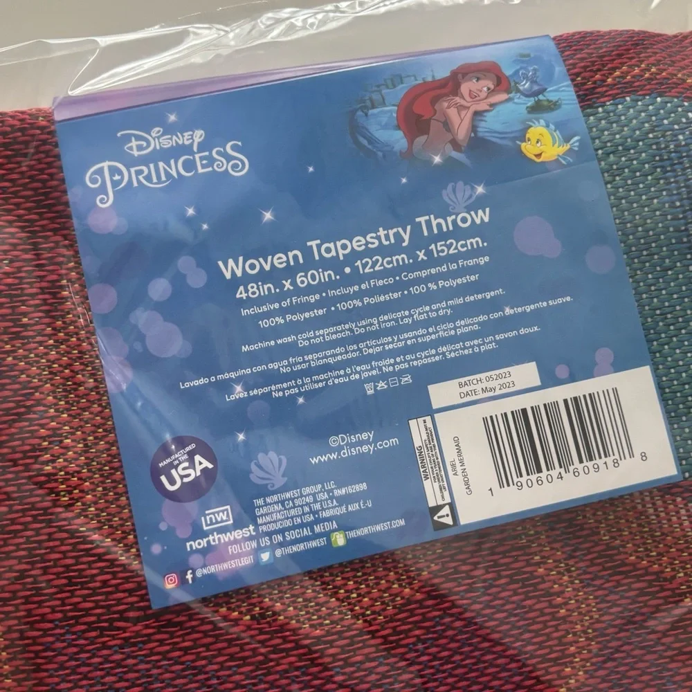 Disney Little Mermaid Ariel Garden Mermaid Tapestry Woven Throw Blanket - Picture 4 of 4
